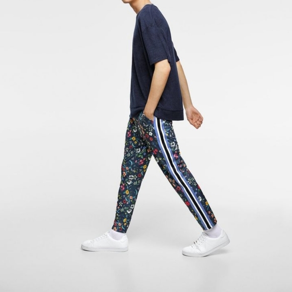 ZARA FLORAL TRACK SUIT - Picture 1 of 7